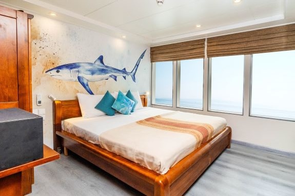 Carpe novo junior suite_7_lg Carpe Novo junior suite with ocean views and king-size bed