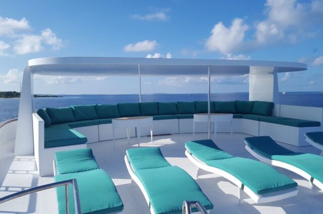 CarpeNovo_sundeck_Stern_lg Sun loungers and shaded seating on the Carpe Novo sun deck